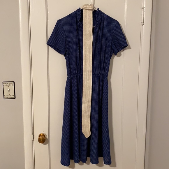 Vintage navy polka dot dress with belt - Picture 2 of 5